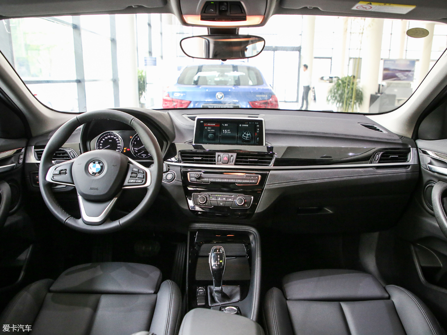 2018RX2(M) sDrive 20i MԽҰb V