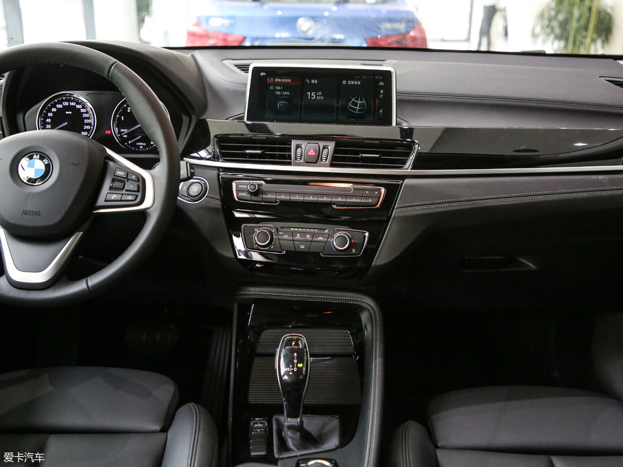 2018RX2(M) sDrive 20i MԽҰb V