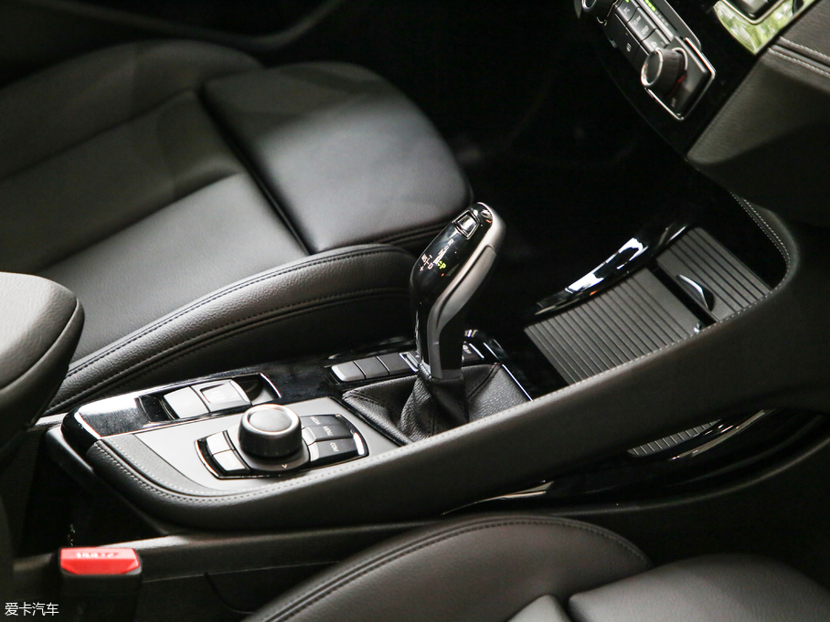 2018RX2(M) sDrive 20i MԽҰb V