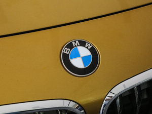 2018sDrive 25i MԽҰb (gu)V (x)(ji)^