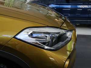 2018sDrive 25i MԽҰb (gu)V (x)(ji)^