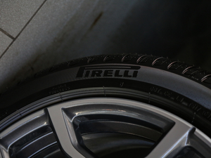 2018sDrive 25i MԽҰb V ݆̥Ʒ