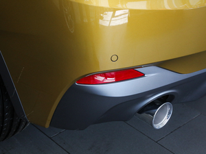 2018sDrive 25i MԽҰb V ^