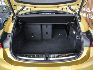 2018sDrive 25i MԽҰb V g