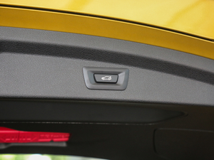 2018sDrive 25i MԽҰb V g