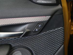 2018sDrive 25i MԽҰb V g