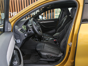 2018sDrive 25i MԽҰb V g