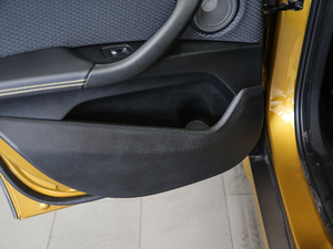 2018sDrive 25i MԽҰb V g