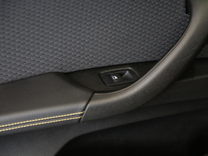 2018sDrive 25i MԽҰb V g