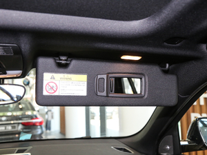 2018sDrive 25i MԽҰb V g