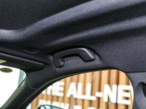 2018sDrive 25i MԽҰb V g