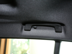 2018sDrive 25i MԽҰb V g