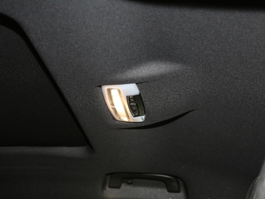 2018sDrive 25i MԽҰb V g