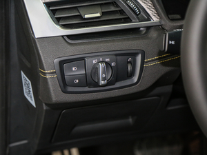 2018sDrive 25i MԽҰb V п؅^