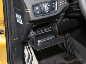 2018sDrive 25i MԽҰb V п؅^