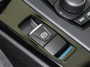 2018sDrive 25i MԽҰb V п؅^(q)