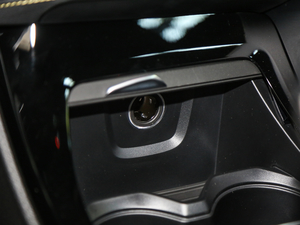 2018sDrive 25i MԽҰb V п؅^(q)