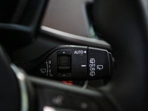 2018sDrive 25i MԽҰb V п؅^(q)