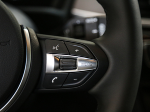 2018sDrive 25i MԽҰb V п؅^(q)