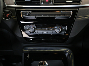 2018sDrive 25i MԽҰb V п؅^