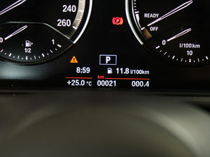 2018sDrive 25i MԽҰb V п؅^