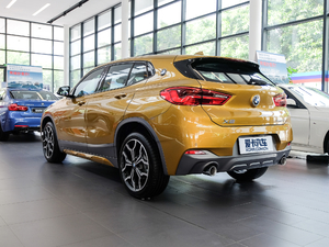 2018款sDrive 25i 豪华型M越野套装 国V 左后45度
