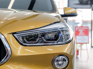 2018sDrive 25i AMԽҰb V 