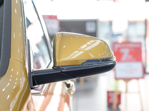 2018sDrive 25i AMԽҰb V ҕR