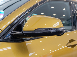 2018sDrive 25i AMԽҰb V ^