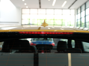 2018sDrive 25i AMԽҰb V (ji)^