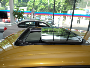 2018sDrive 25i AMԽҰb V (ji)^