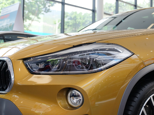 2018sDrive 25i AMԽҰb V (ji)^