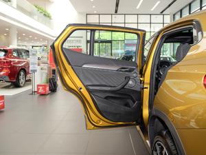 2018sDrive 25i AMԽҰb V ܇T