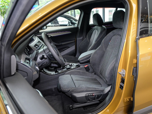 2018sDrive 25i AMԽҰb V {