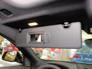 2018sDrive 25i AMԽҰb V g