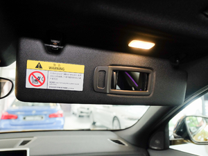 2018sDrive 25i AMԽҰb V g