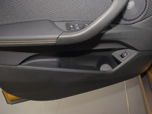 2018sDrive 25i AMԽҰb V ǰTg