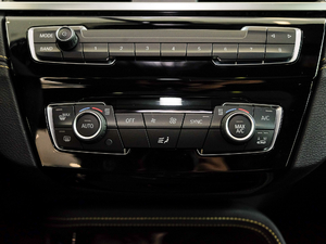 2018sDrive 25i AMԽҰb V {{