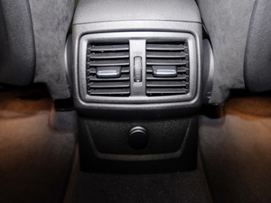 2018sDrive 25i AMԽҰb V п؅^