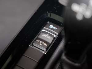 2018sDrive 25i AMԽҰb V п؅^