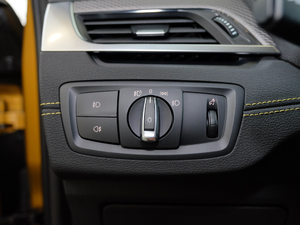 2018sDrive 25i AMԽҰb V п؅^