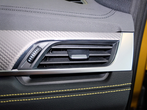 2018sDrive 25i AMԽҰb V п؅^