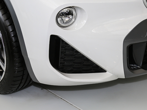 2018sDrive 25i AMԽҰb V ^