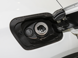 2018sDrive 25i AMԽҰb V ^