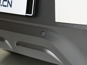 2018sDrive 25i AMԽҰb V ^