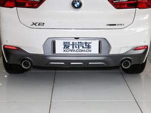 2018sDrive 25i AMԽҰb V ^