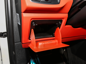 2018sDrive 25i AMԽҰb V g