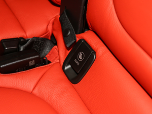 2018sDrive 25i AMԽҰb V g