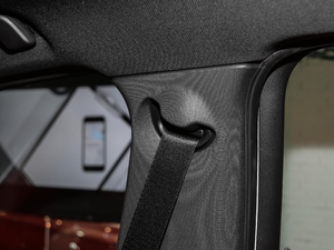 2018sDrive 25i AMԽҰb V g