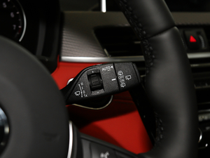 2018sDrive 25i AMԽҰb (gu)V п؅^(q)